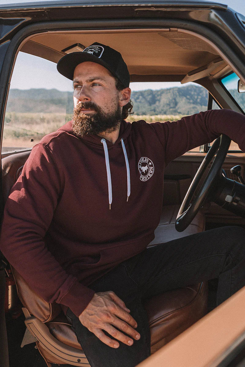 Signature Bull Mens Pullover Hoodie - Cabernet/White